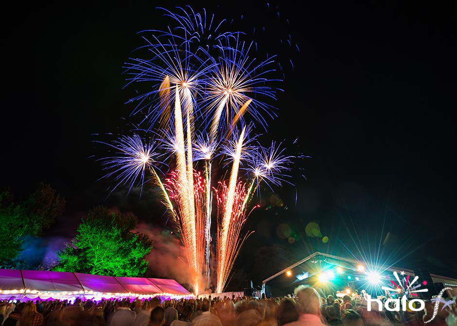 Crazy Bear Concert – Mike and Mechanics – Red silver blue fireworks